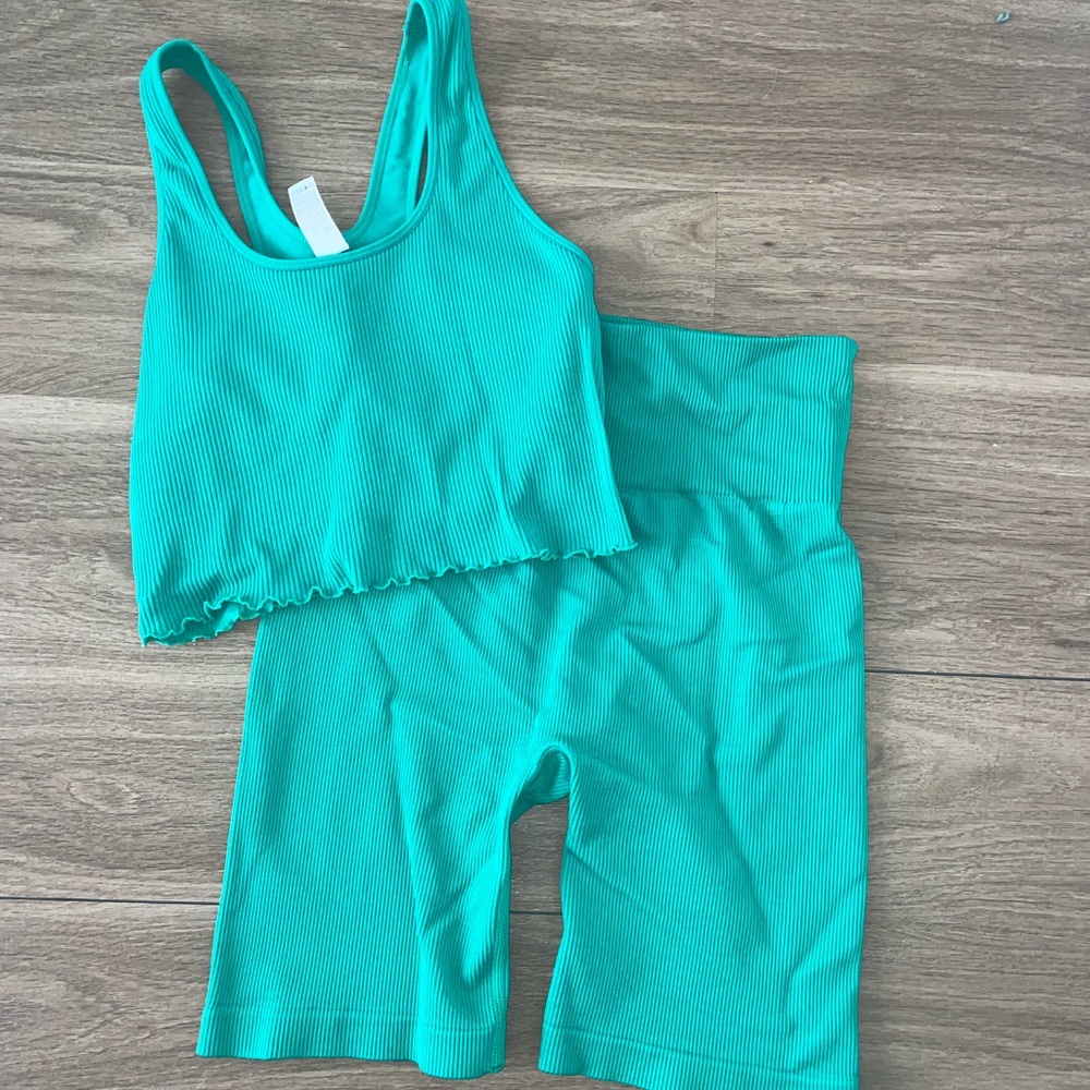 Green Ribbed Activewear Set